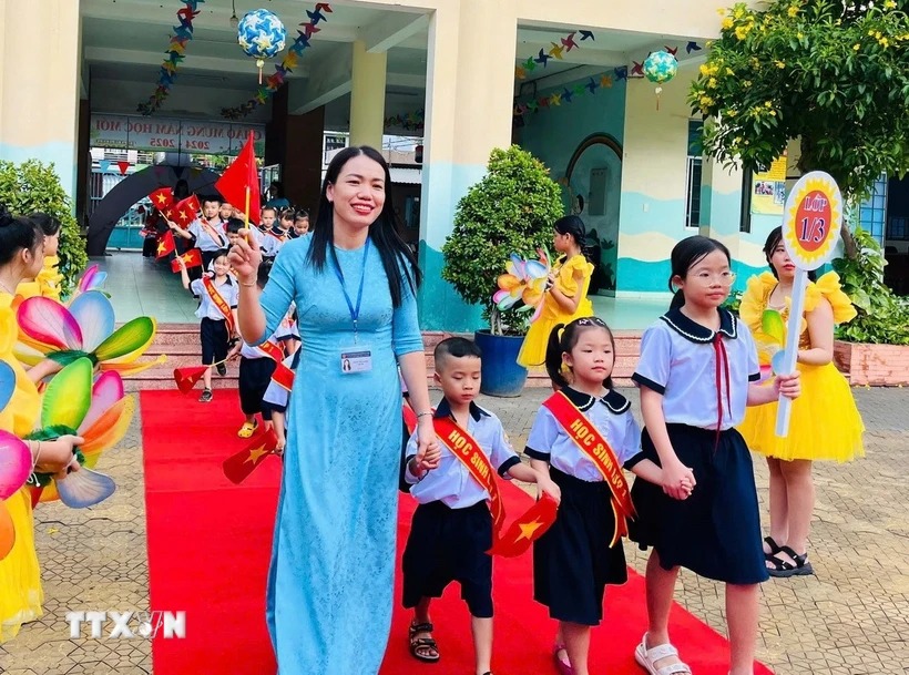 Đề xuất học sinh ngoài công lập được hỗ trợ bằng mức học phí trường công