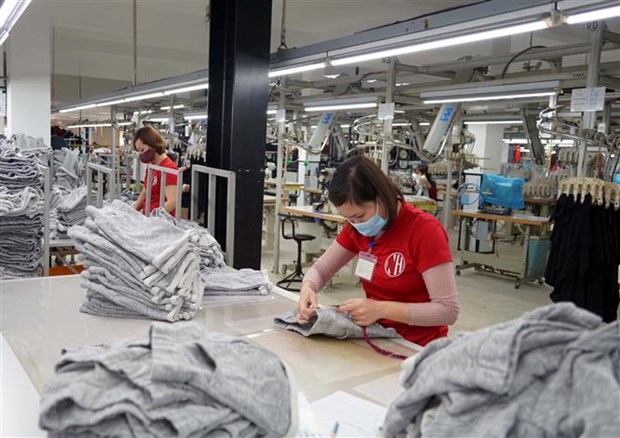 Đảm bảo cho lao động nữ di cư tiếp cận các chính sách an sinh xã hội